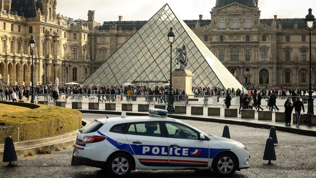 Arrestan Sospechosos del Robo de Joyas de la Corona en el Louvre: Lo Que Debes Saber