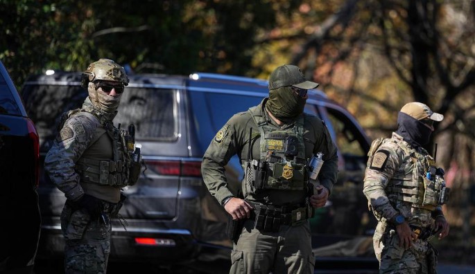 Se Intensifica Enfrentamiento Federal sobre Normas de Licencias para Camioneros tras Arresto de Presunto Terrorista