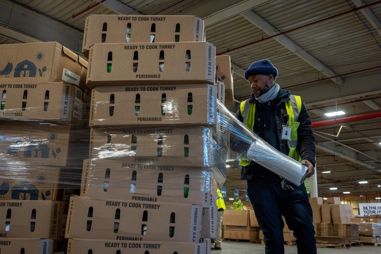 La crisis de hambre en NJ se agrava en medio de los recortes del 'Big Beautiful Bill'. Cómo están sobreviviendo las despensas y los agricultores