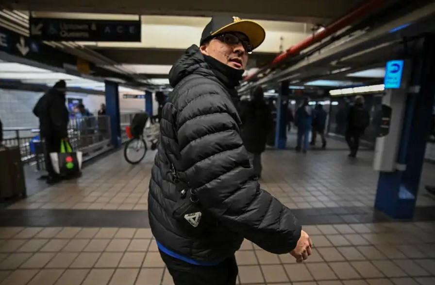 Ladrones de Bolsillo Reincidentes: Más de la Mitad de los Arrestos de la Unidad Especial del NYPD Son Criminales Repetitivos